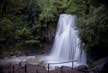 Водопад  Джур-Джур фото